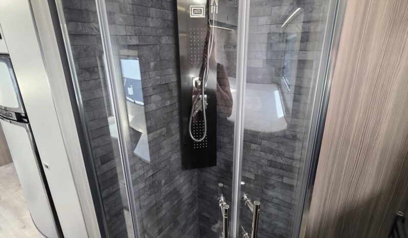 Sporttec Explorer 8 full
