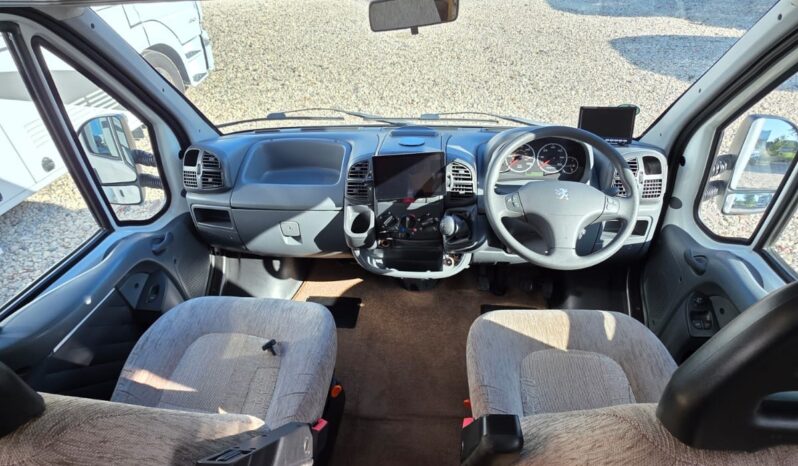 Autocruise Starblazer full