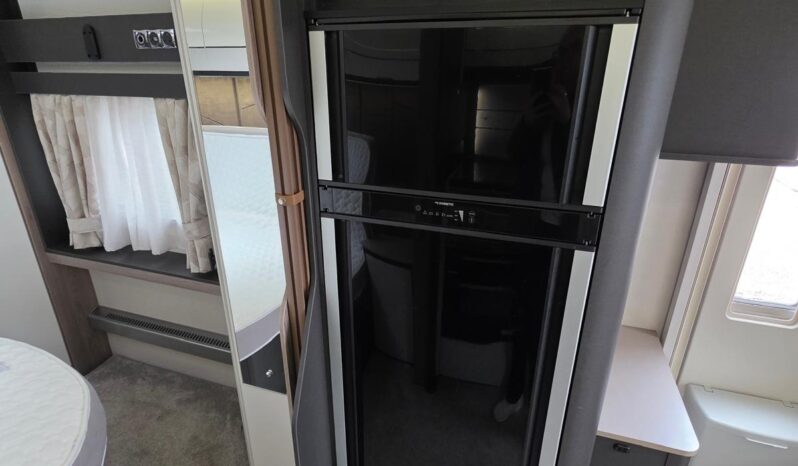 Swift Elegance Grande 845 full